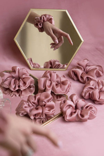 Silk Scrunchy Pale Pink